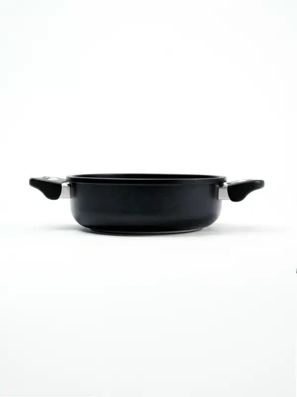 Titanium Cast Round Casserole 32cm - Image 3