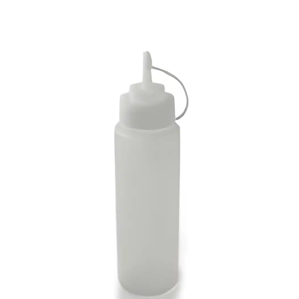 SQUEEZING BOTTLE