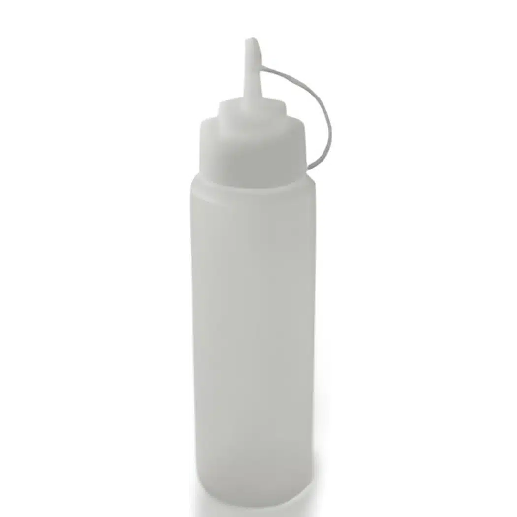 SQUEEZING BOTTLE