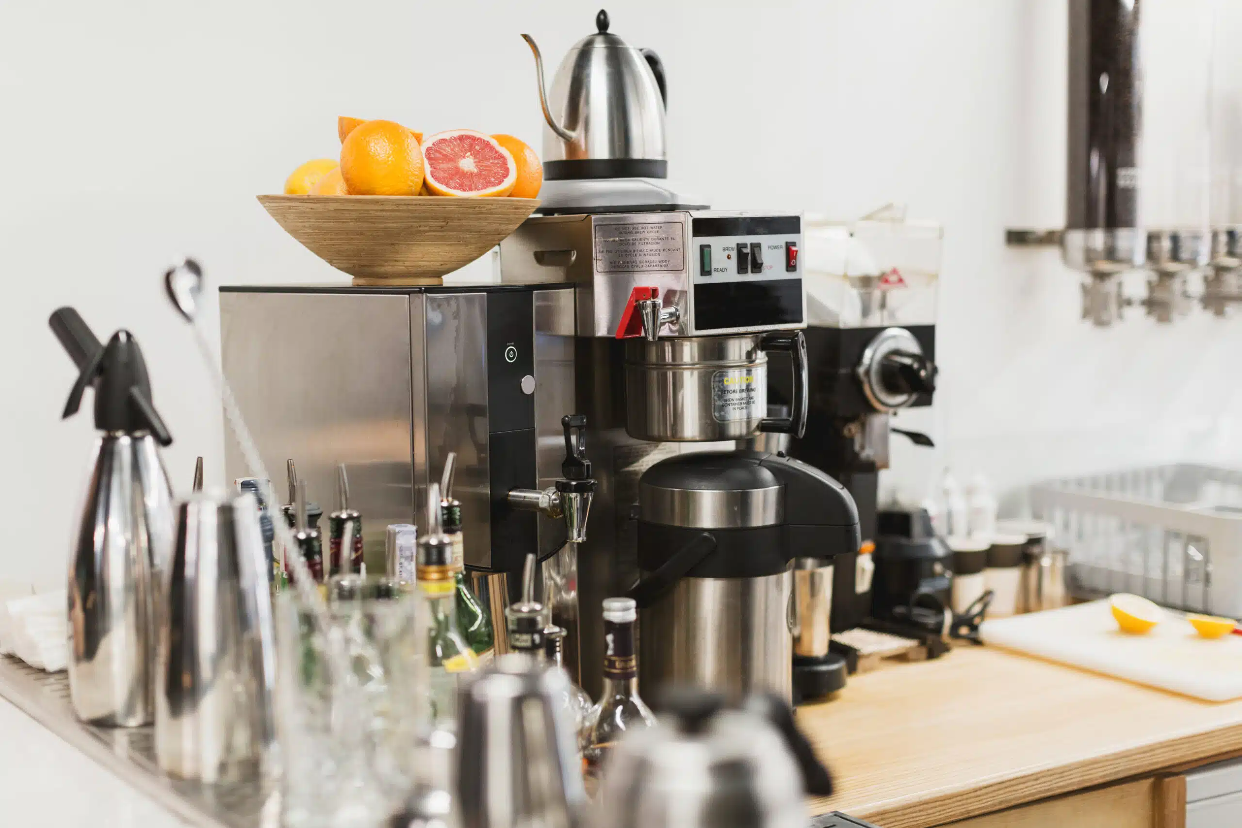 Horeca Hut | The Ultimate Guide to Commercial Kitchen Equipment in the UAE (2025 Edition)