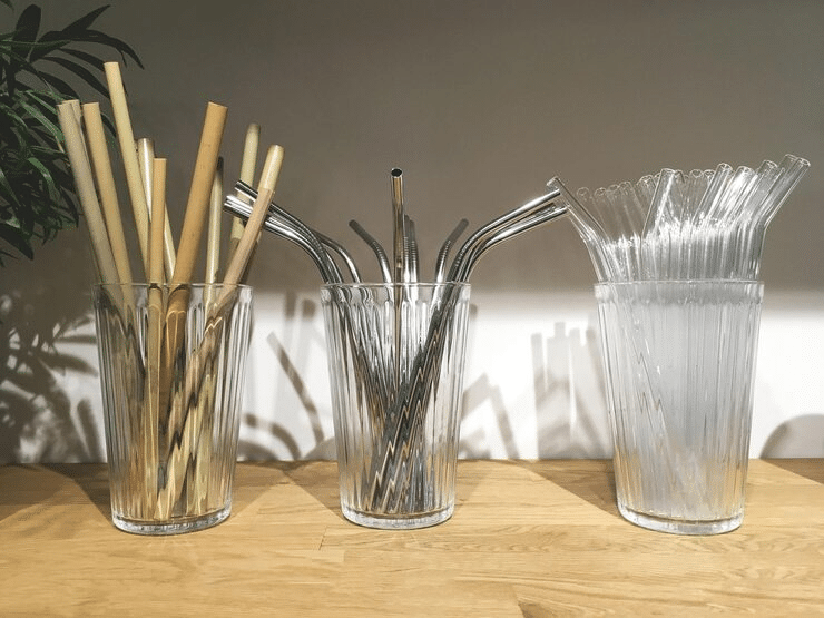 glass vs polycarbonate drinkware