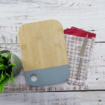 plastic vs wooden cutting board