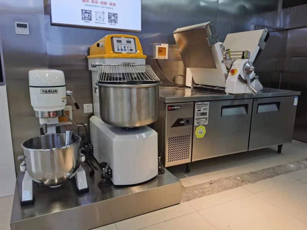 Horeca Hut | Dough Mixer Buying Guide for Bakeries: Choosing the Right Mixer Horeca Hut | Dough Mixer Buying Guide for Bakeries: Choosing the Right Mixer